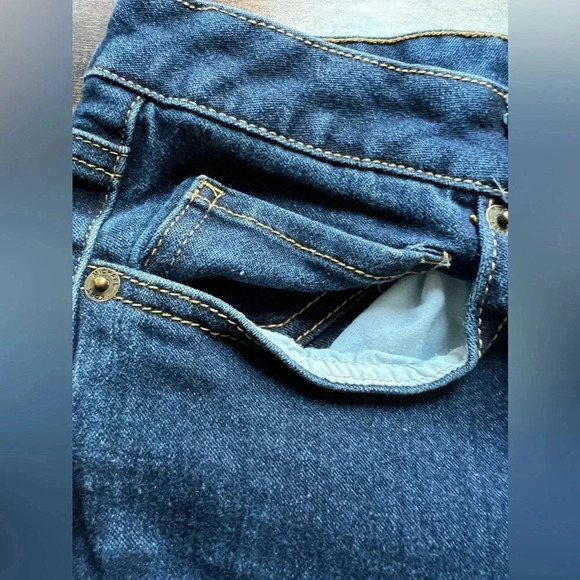 Michael Kors | woman’s denim Capri/cropped  pants. Size: 8. - Picture 4 of 14